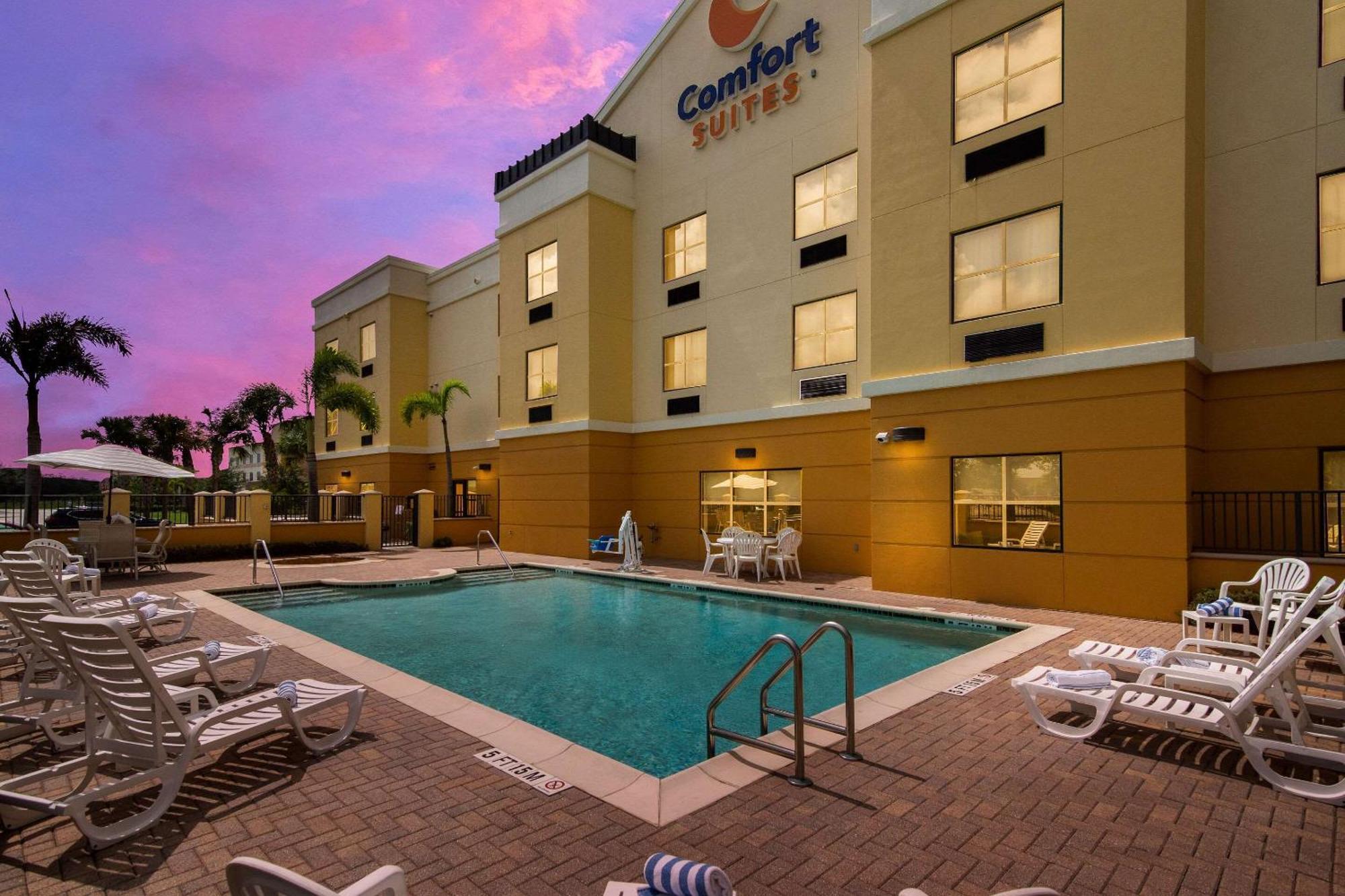 Comfort Suites Vero Beach I-95 Ngoại thất bức ảnh