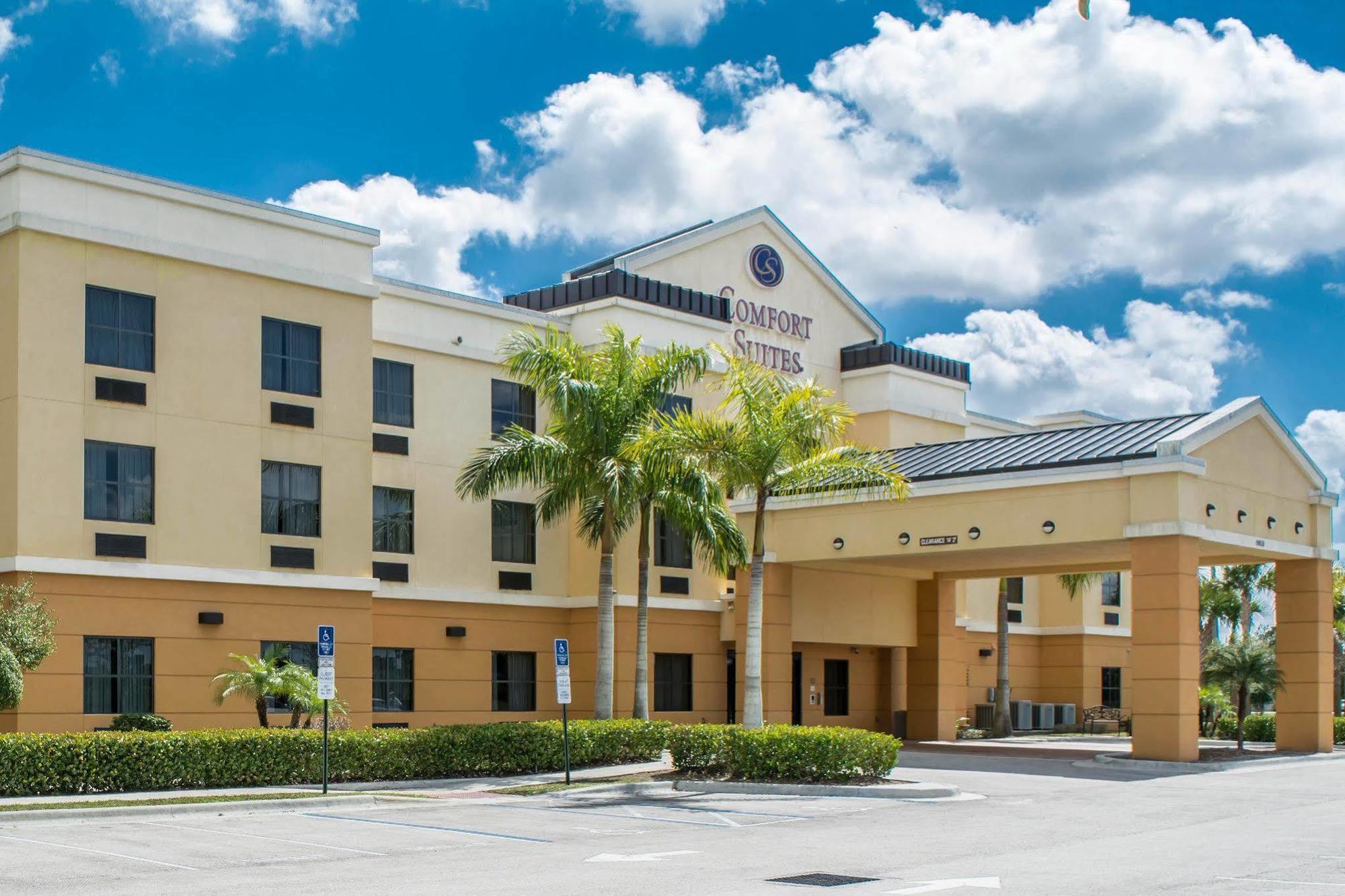 Comfort Suites Vero Beach I-95 Ngoại thất bức ảnh